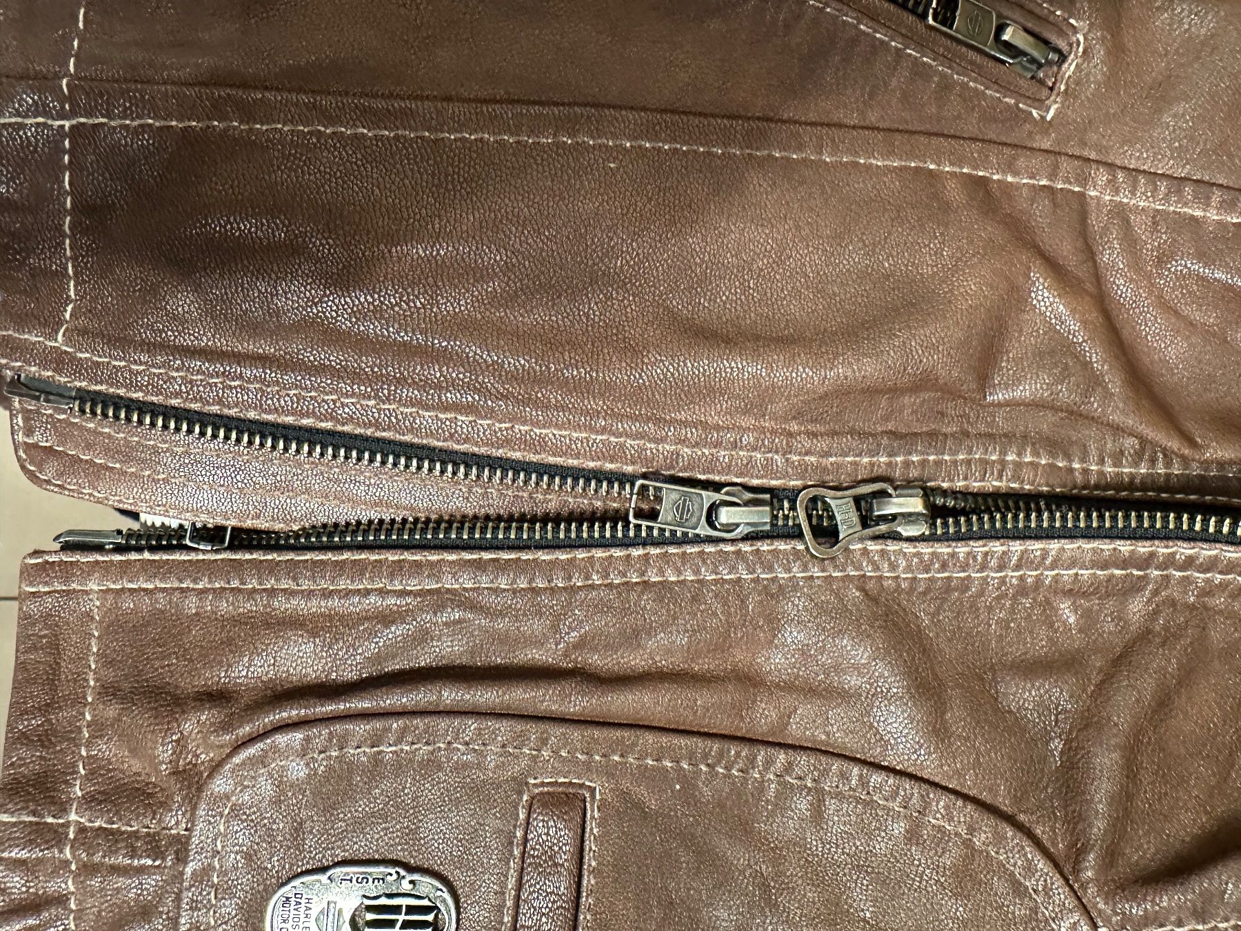 Harley-Davidson Giacche: Harley Davidson Veste en cuir marron – Nuovo e nell'imballaggio originale da Onex venduto da eri_jx6q