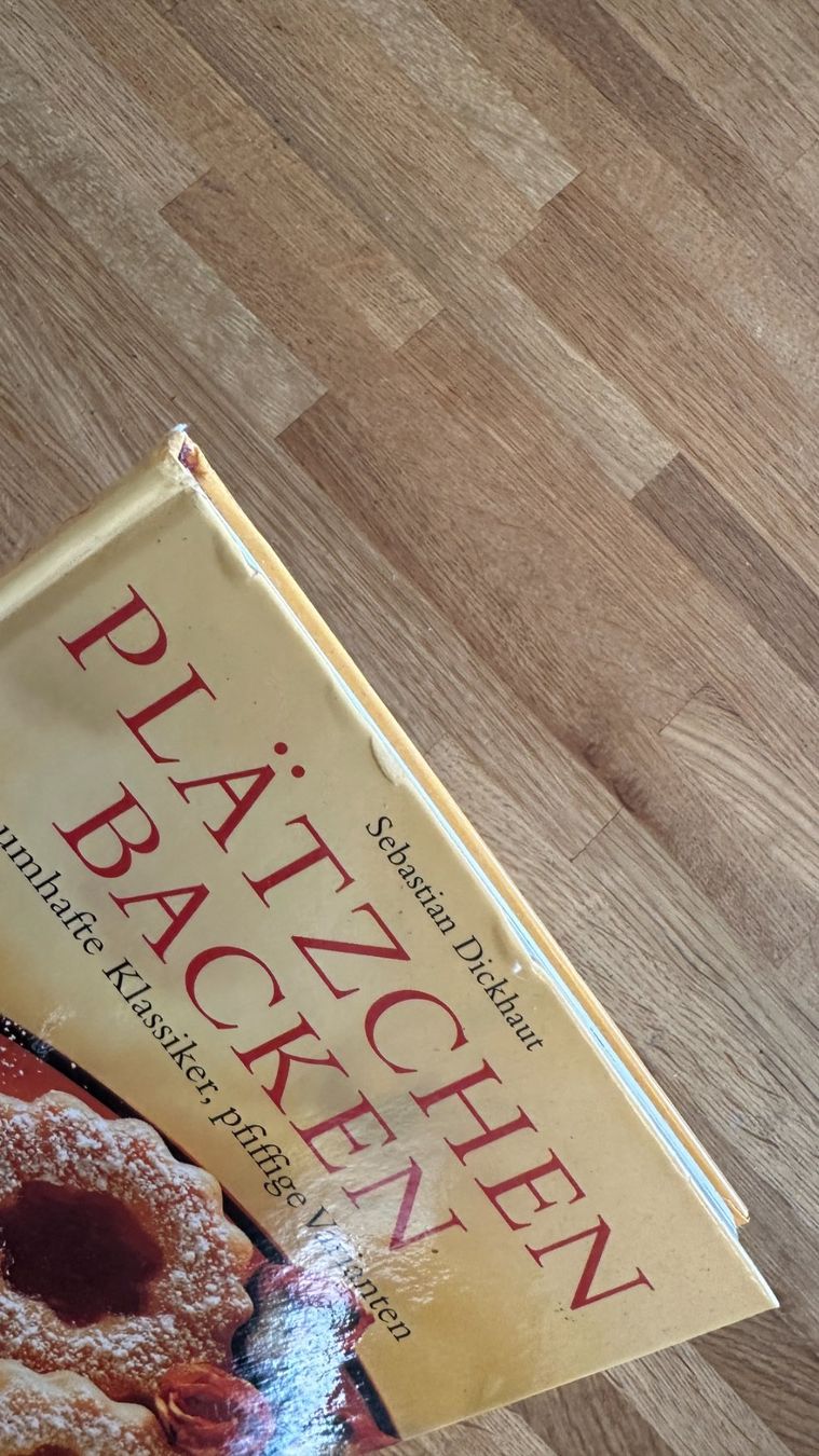 Libri: Buch - Plätzchen backen Klassiker & neue Varianten - Guetzli – Usato da Winterthur venduto da Secondhand-Family 2