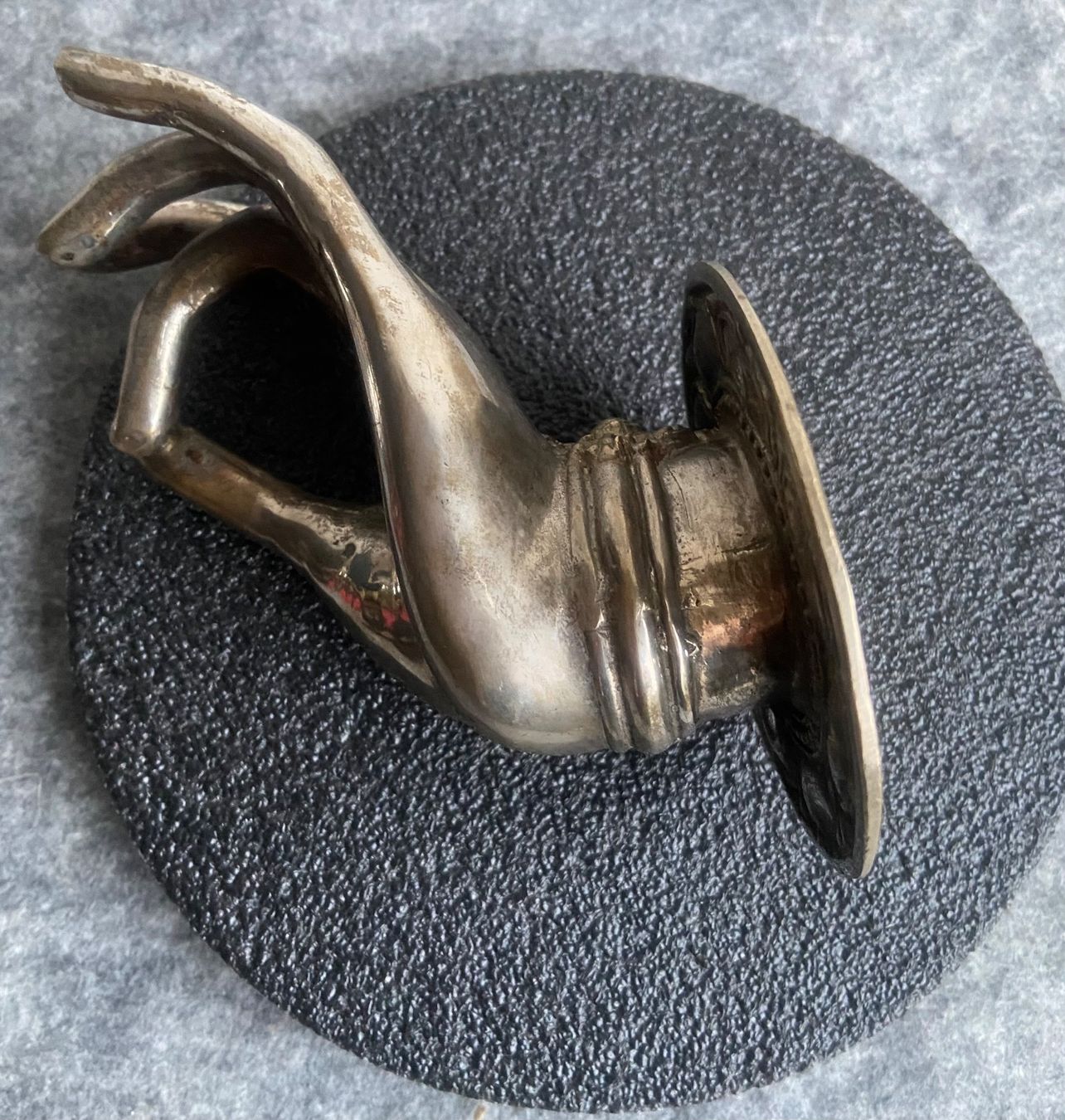 Eisenwaren: Wandhaken oder Türgriff Mudra – Gebraucht aus Zuerich von Perlen-Decor 3