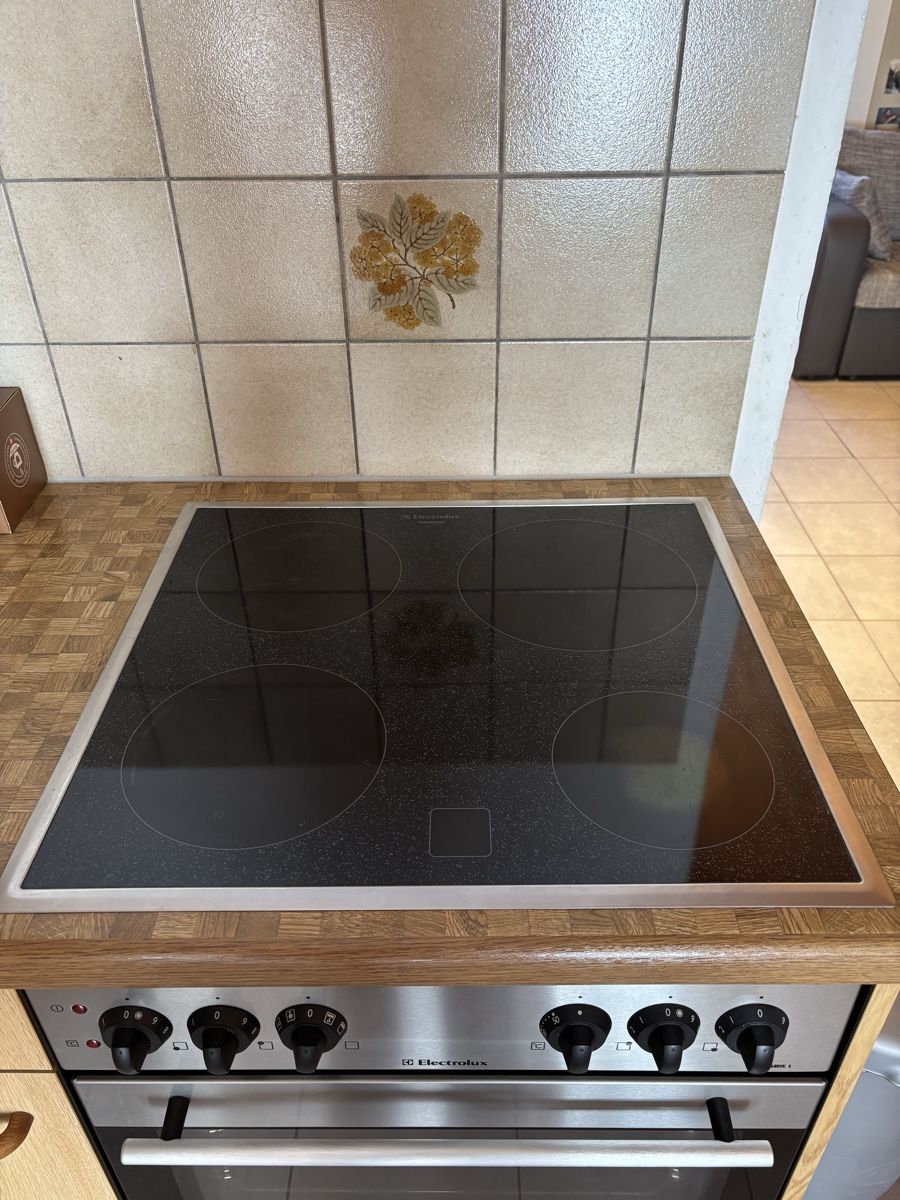 Electrolux Backöfen: Electrolux Backofen mit Herd – Gebraucht aus Bäretswil von M_OeCH 2