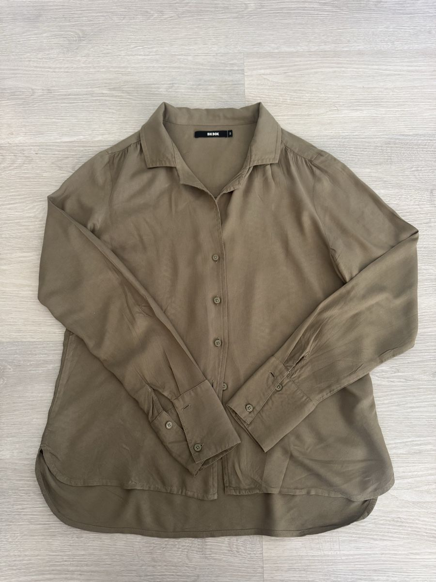 Camicette: Khaki Bluse 100% Viskose S/M – Usato da heerbrugg venduto da Sesolella 2