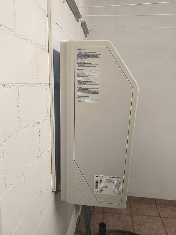 Krüger Luftentfeuchter: Krüger Secomat 220 Luftentfeuchter - Defekt – Gebraucht aus Winterthur von Kosovari0 2