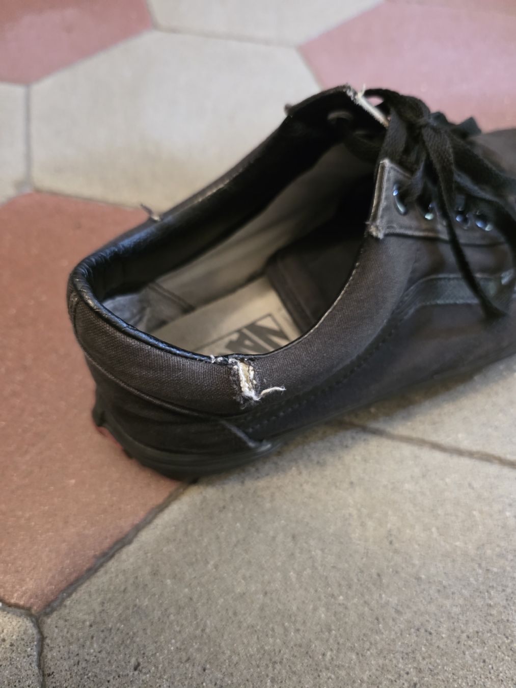 Vans Herrenschuhe: Vans Sneaker Old Skool, schwarz, Gr. 42 – Gebraucht aus Bern von sven_f 3
