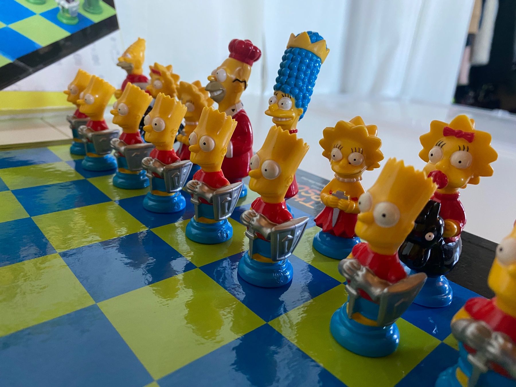 Spiele: Jeu d'echec 'THE SIMPSONS' – Gebraucht aus St-Prex von Okoala 5
