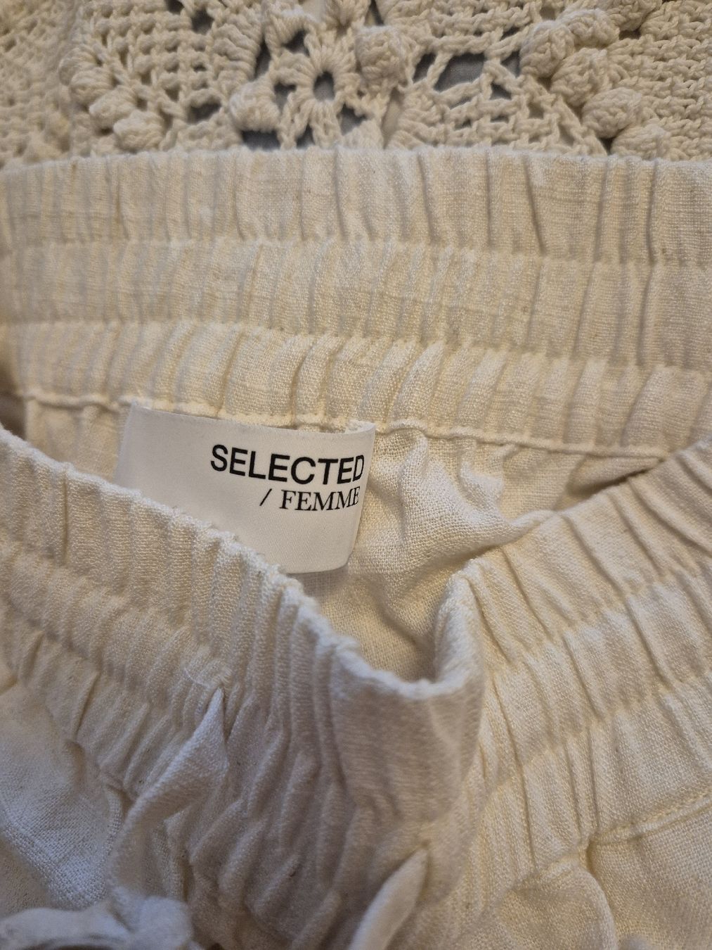 Selected Pantaloni: Selected Femme Sommerhose – Usato da Engelberg venduto da pikkumyy01 1