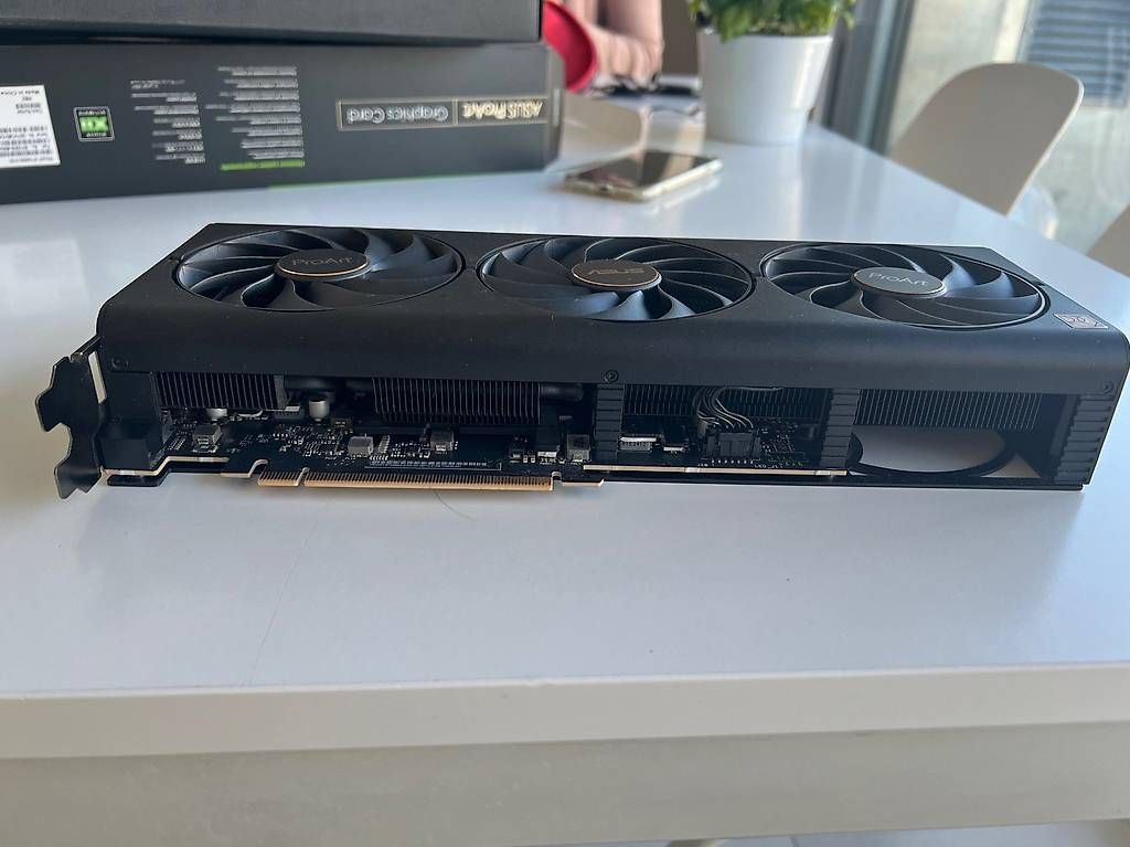 Asus Grafikkarten: Geforce RTX 4080 SUPER – Gebraucht aus Lausanne von lencse 3