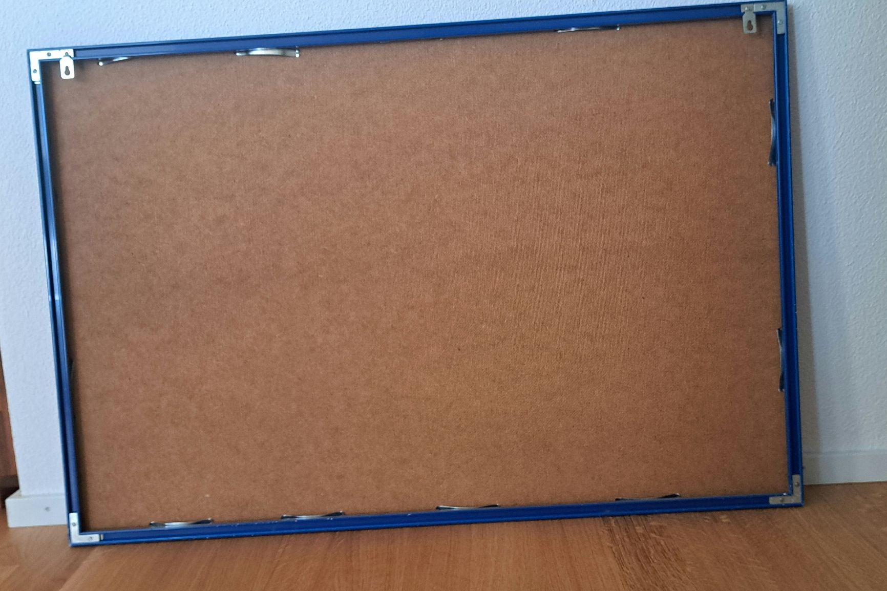 Bilderrahmen: Blauer Alu Bilderrahmen 62x92 – Gebraucht aus Biel/Bienne von Park17 4