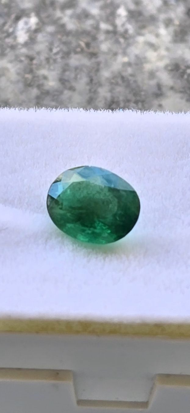 Pietre preziose: Smaragt nartural 1.35ct – Nuovo (secondo la descrizione) da S. Antonino venduto da paoloc1842