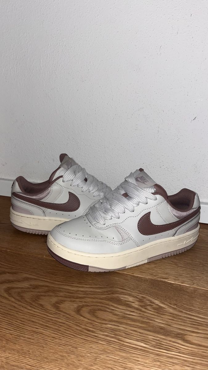 Nike Damenschuhe: Nike Gamma Force – Neu (gemäss Beschreibung) aus Neuhausen am Rheinfall von ViktorSdAR