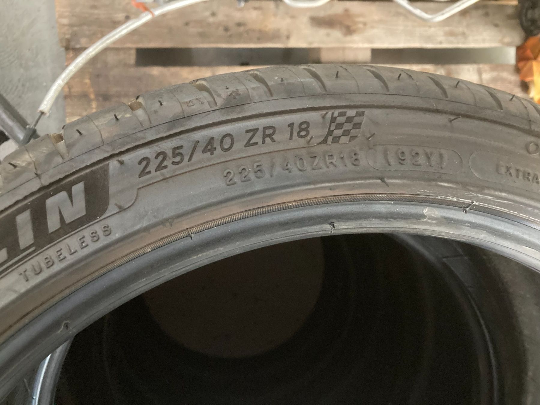 Michelin Pneumatici & Ruote complete: 225/40R18 Michelin Sommerpneu – Usato da Cham venduto da Cham6332 3