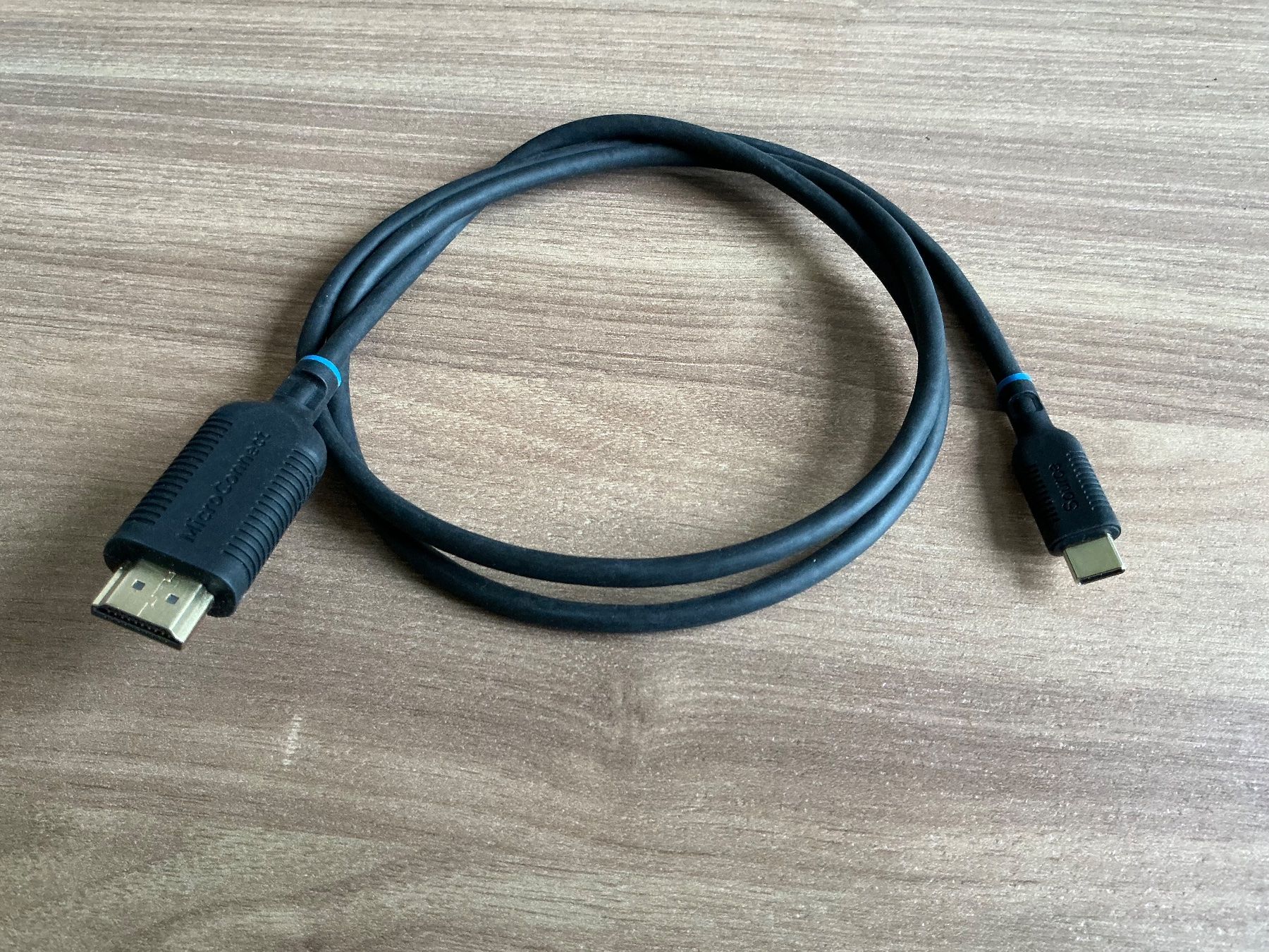 Kabel: USB-C - HDMI-Kabel – Gebraucht aus Zürich von hub_h8vk