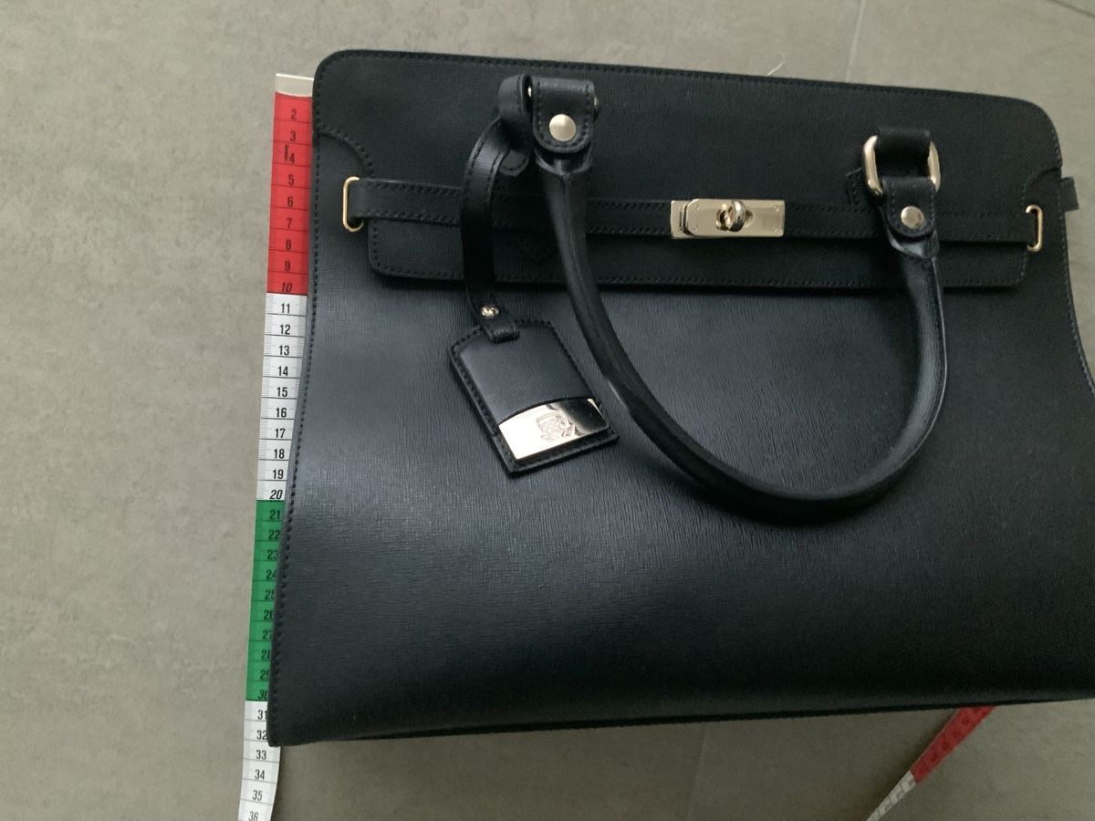 Navyboot Taschen für Damen: Elegante Handtasche, Navyboot, neuwertig – Neu (gemäss Beschreibung) aus Lotzwil von Figaro2003 2