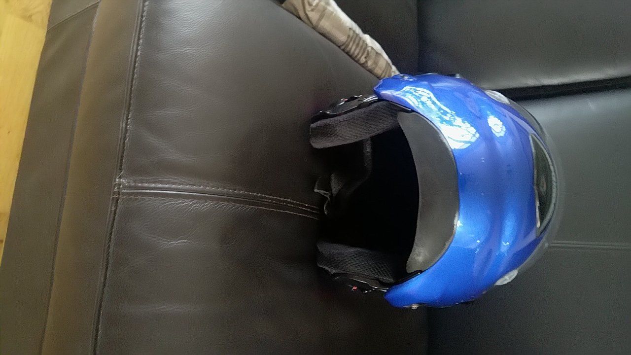 Casques & visières: Casque M – D'occasion à Fully par guiton 2