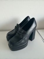 Pumps Catwalk schwarz Plateau Grösse 39 guter Zustand