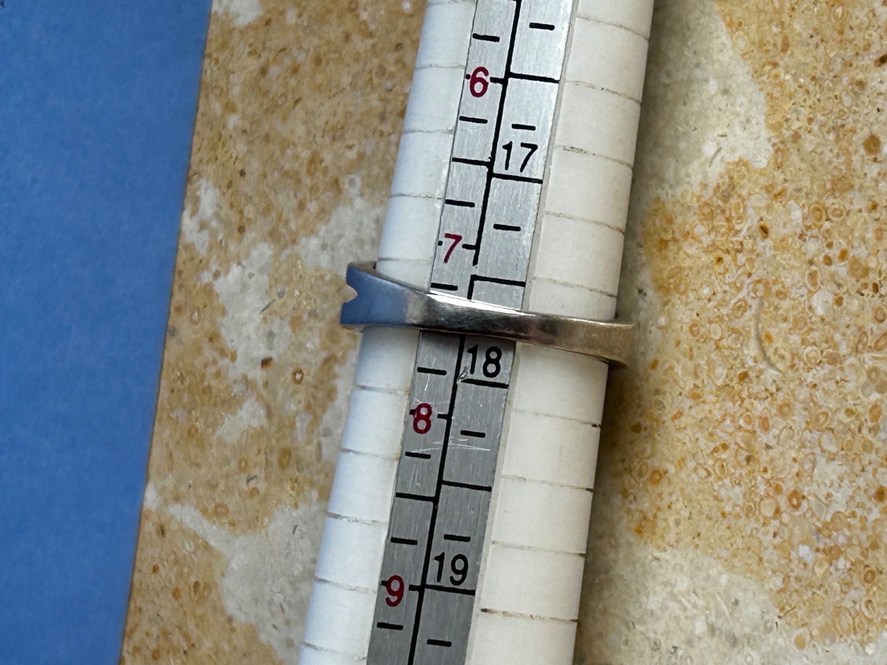 Anelli: Silberring Glitzerschlaufe (56) – Usato da Dittingen venduto da Bijoubelle 5