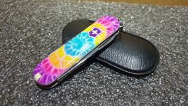 Victorinox Classic Edition 2021 Tie Dye Sackmesser