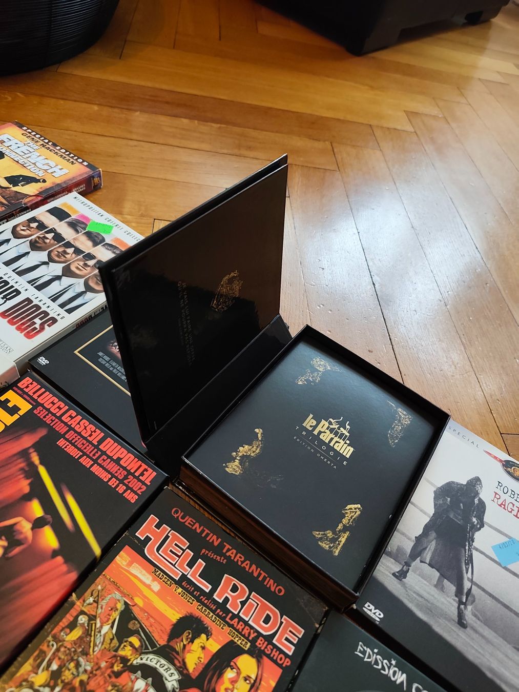 Tous les DVDs: Grand lot coffrets DVD – D'occasion à Montreux par LeVintage33 2
