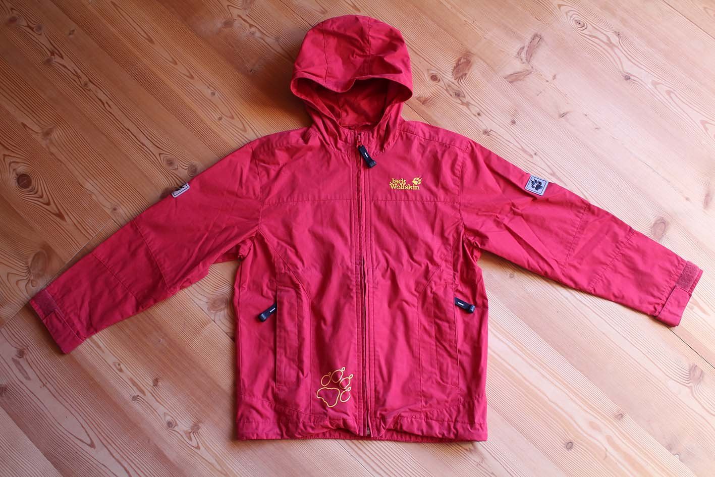 Jack Wolfskin Giacche: Jack Wolfskin Freizeitjacke/Übergangsjacke Gr. 128 – Usato da Männedorf venduto da Alpen-Anemone