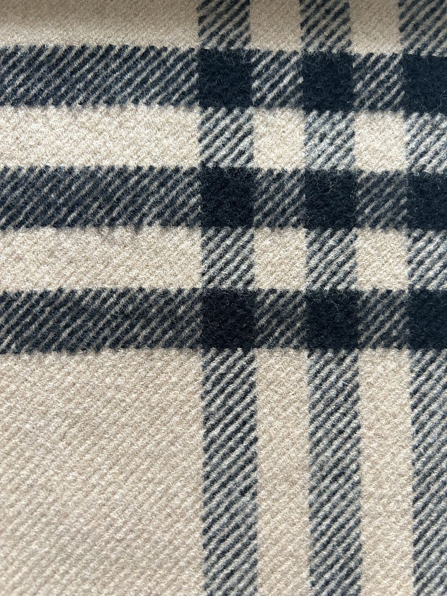 Burberry Foulard & Sciarpe: Sciarpa BURBERRY – Nuovo (secondo la descrizione) da Locarno venduto da Matic04 8