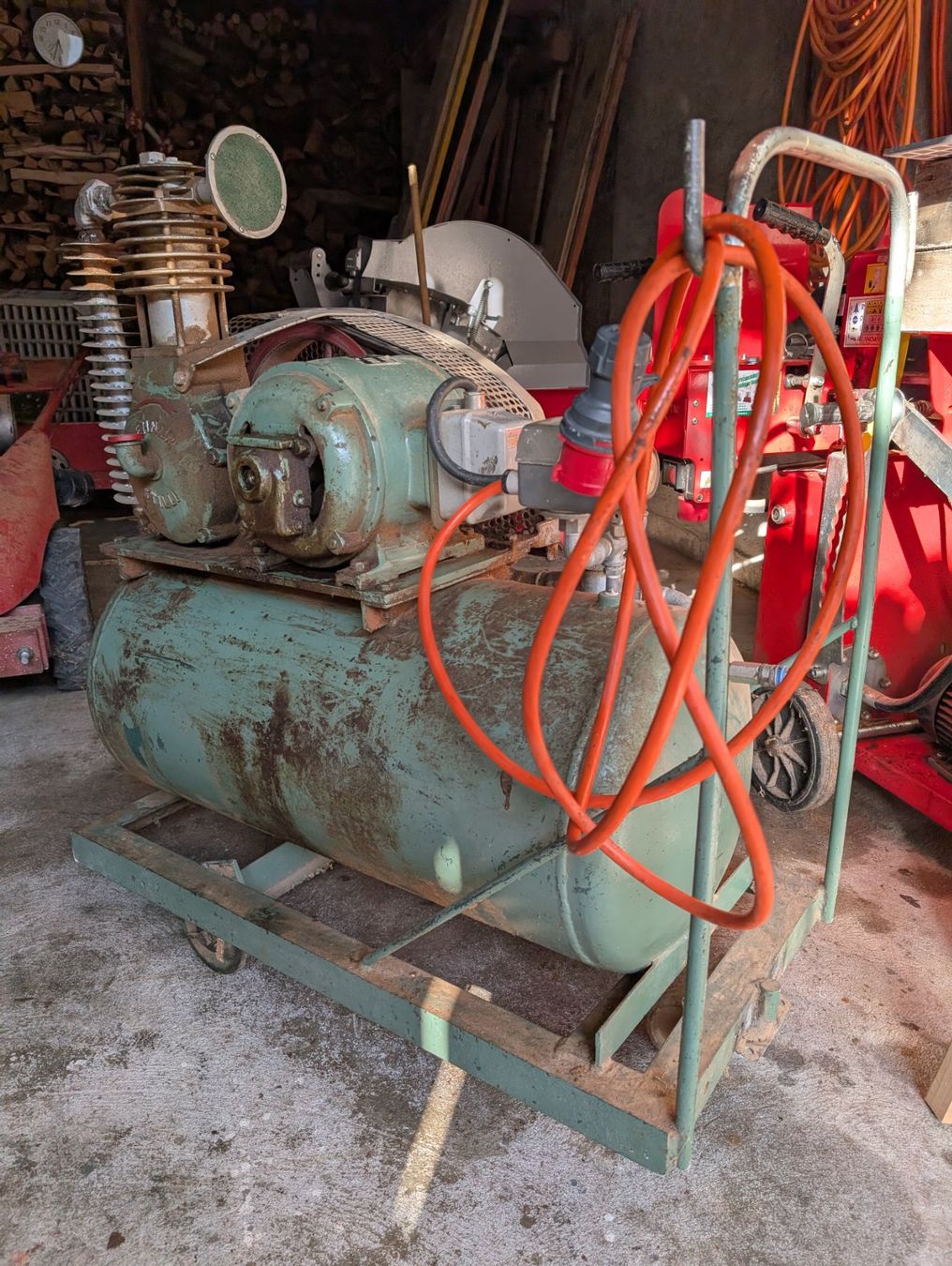 Compressori: Luftdruck Kompressor 380V gebrauchter Zustand – Usato da Döttingen venduto da mkd99