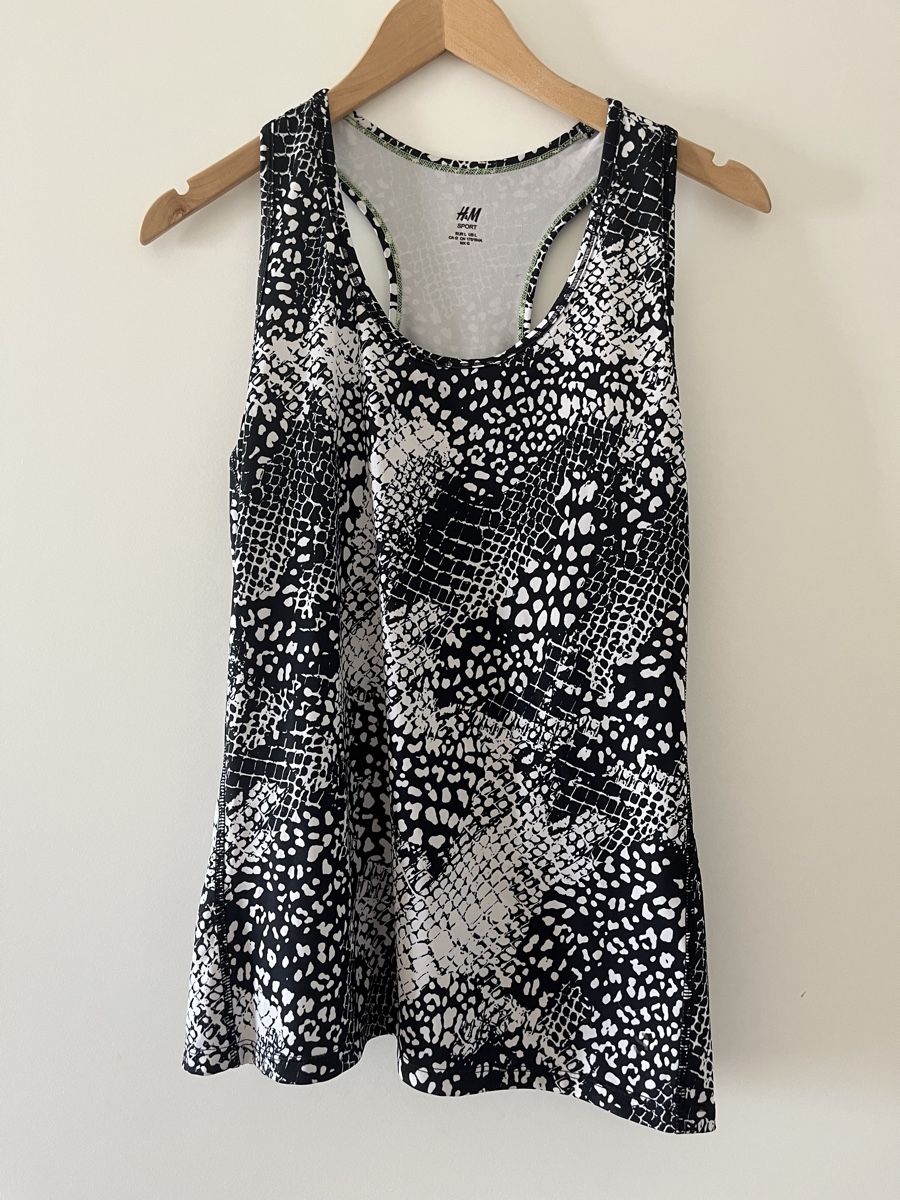 H&M Tops: Sport Tanktop – Gebraucht aus Allschwil von MaloseS08