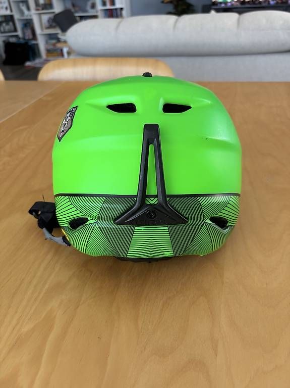 Caschi: Casque de ski vert Giro  – Usato da Vufflens-la-Ville venduto da floschlier 3