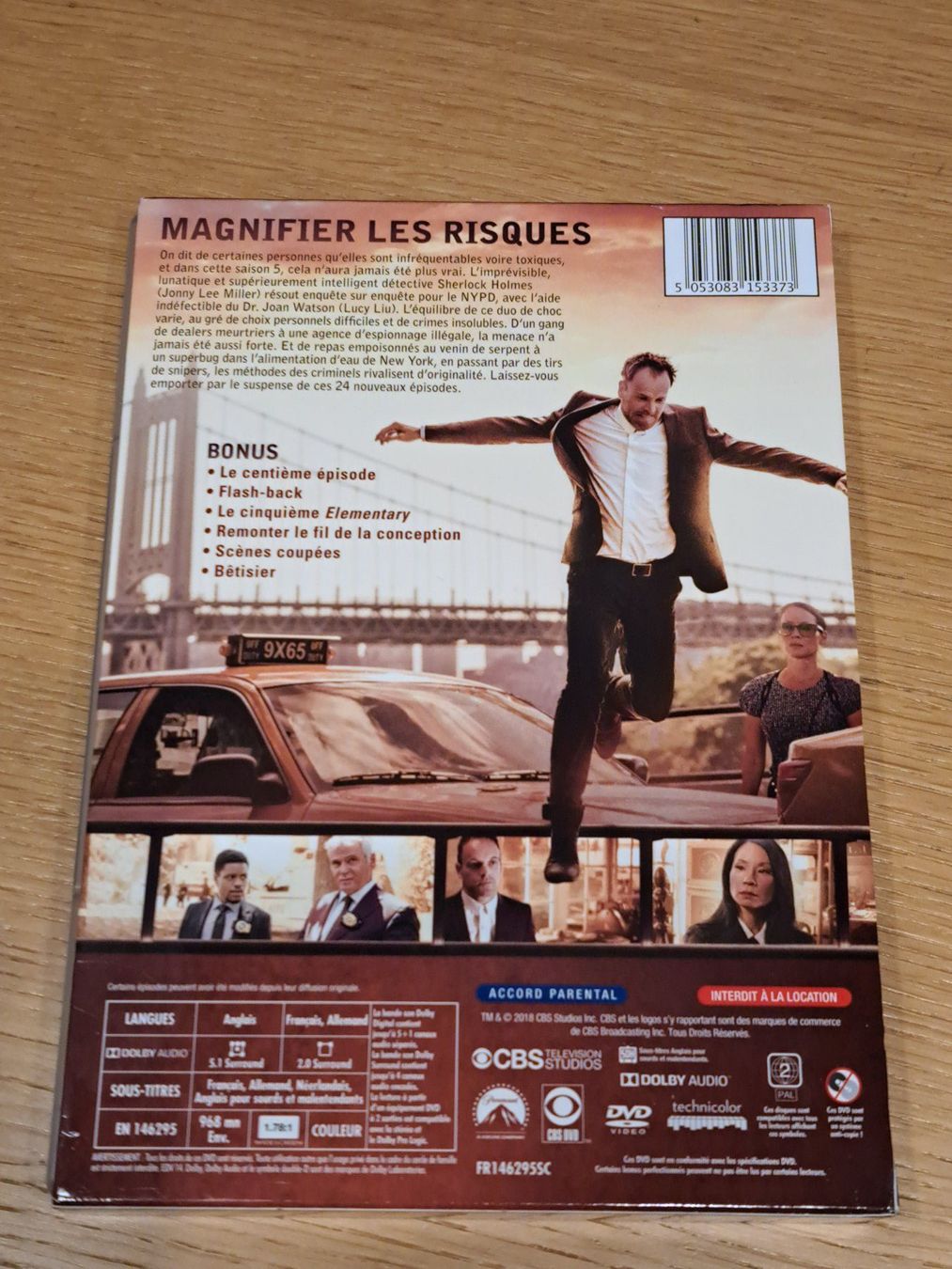 Tutti i DVDs: DVD ELEMENTARY, Staffel 5, Boxset mit 6 Discs – Nuovo (secondo la descrizione) da Unterseen venduto da Kanica 1