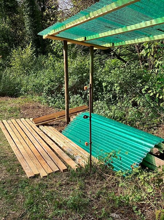 Altri materiali per l'edilizia: Wellplatten, Wellpolyester-Platten, Dachmaterial – Usato da Forch venduto da raninski 1