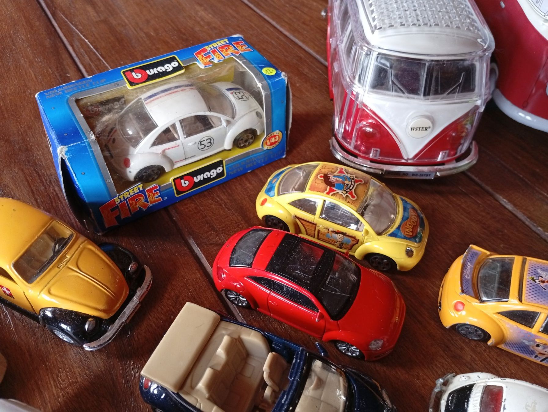 Volkswagen Modellini d'auto: Lot collection Volkswagen – Usato da Perrefitte venduto da 36B 4