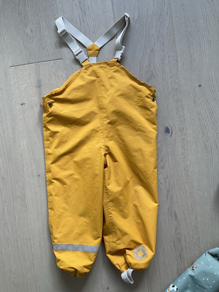 Ensembles coordonnés: Regenhose und Jacke gr 104 – D'occasion à Zürich par TheShips 5