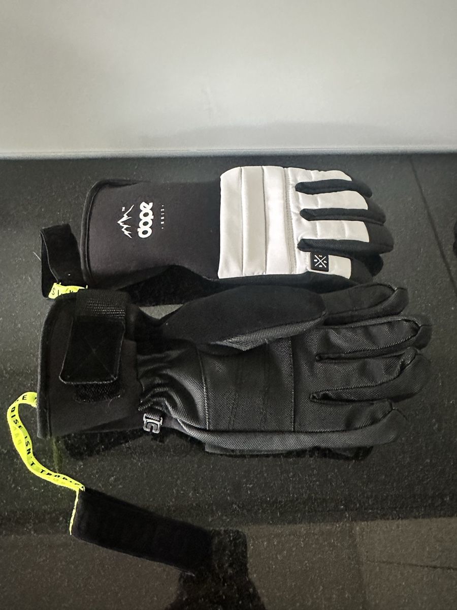 Dope Guanti & manicotti: Dope Snow Skihandschuhe - Grösse S – Nuovo (secondo la descrizione) da Wangen SZ venduto da Jaay_Sky