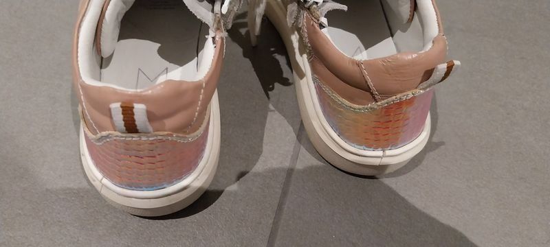 Friboo Scarpe per ragazze: Sneaker / Halbschuhe Gr. 32 – Usato da Oberhofen AG venduto da iitf2020 4