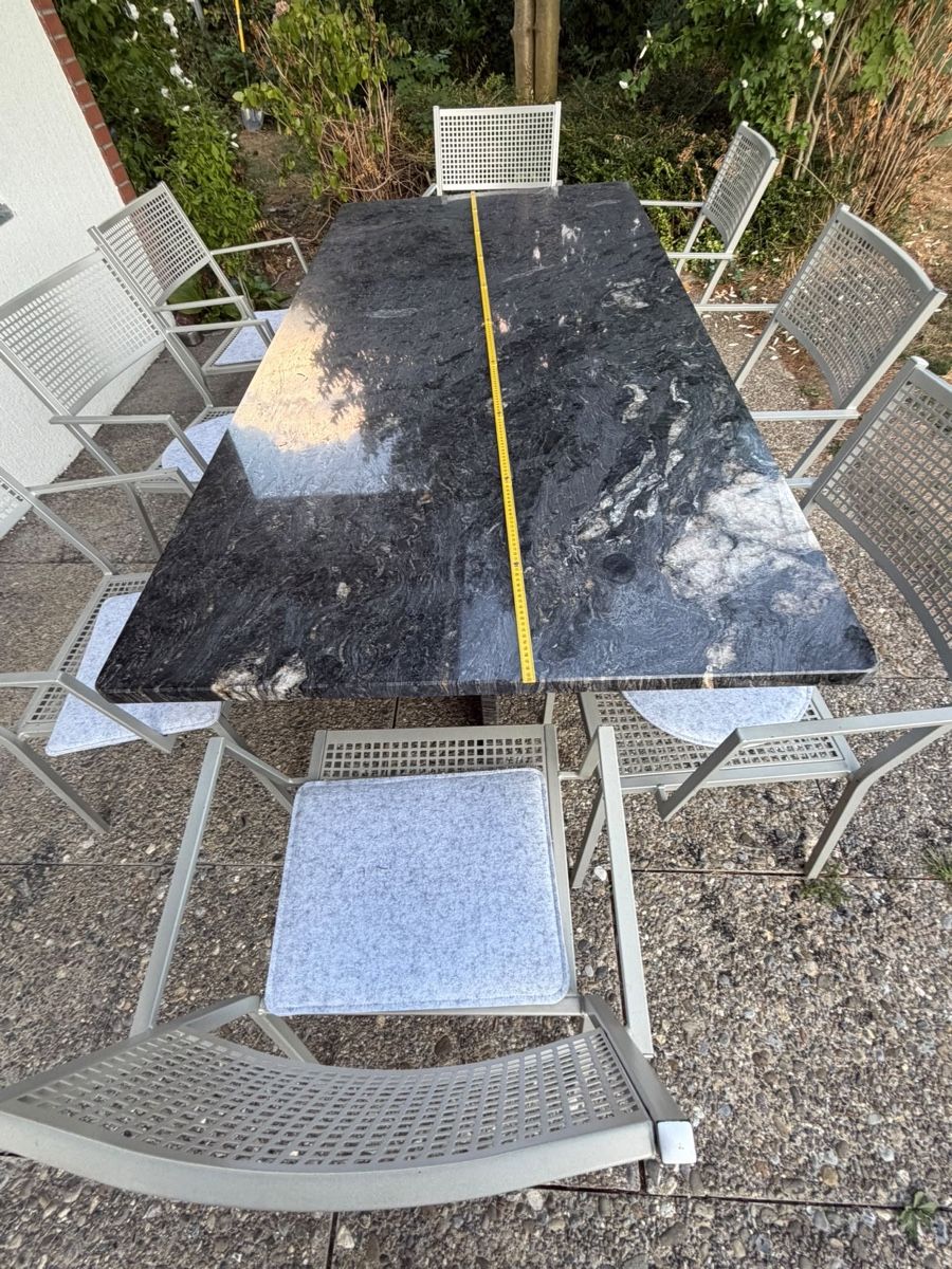 Tables: Gartentisch inkl  8 Stühle – D'occasion à Villmergen par valen02