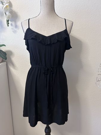 Robe noire d'été à volants - H&M, Taille 36 - État parfait.