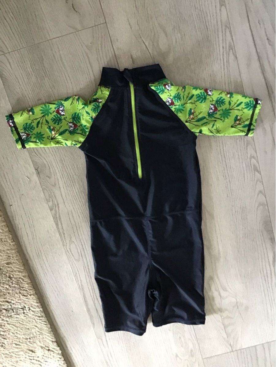 Costumi da bagno: Badekleid Gr:110/116 – Usato da Seuzach venduto da Tureda 1