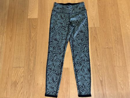Sport Leggings mit Blätter Muster, Ideal für den Herbst