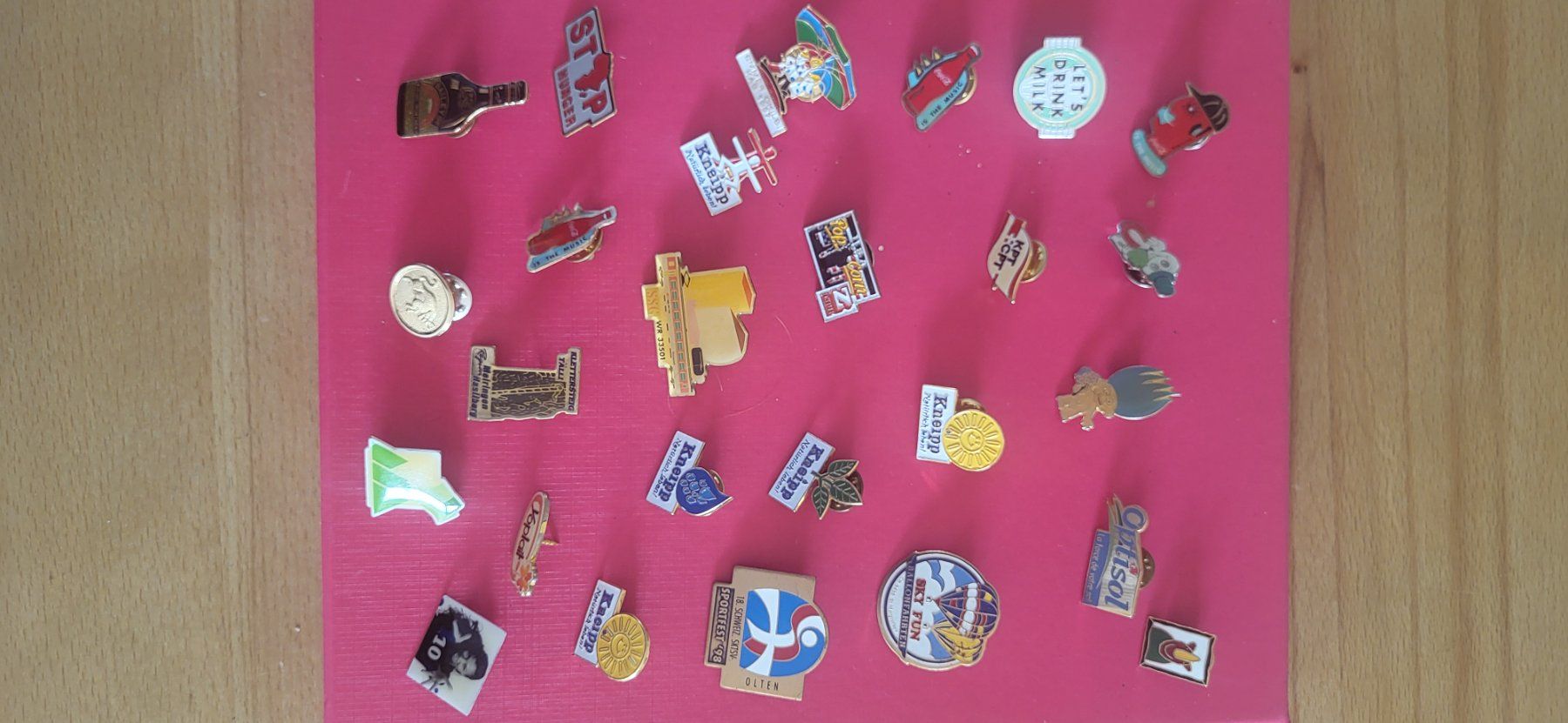 Broches & Aiguilles: Pin's – D'occasion à Luzern par sibi011