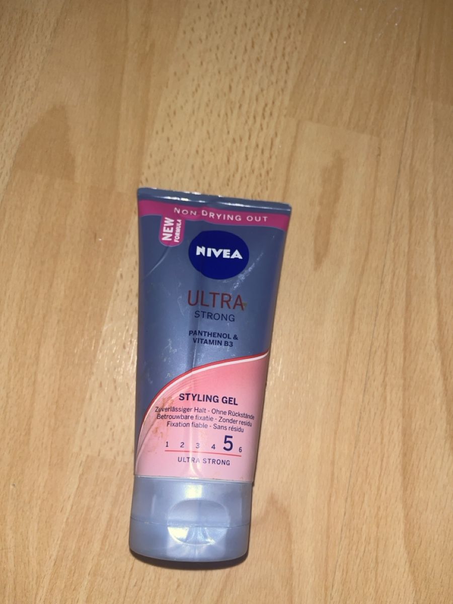 Nivea Prodotti per capelli: Nivea Styling Gel Ultra Strong 5 – Usato da Arch venduto da sibylle.anne 1