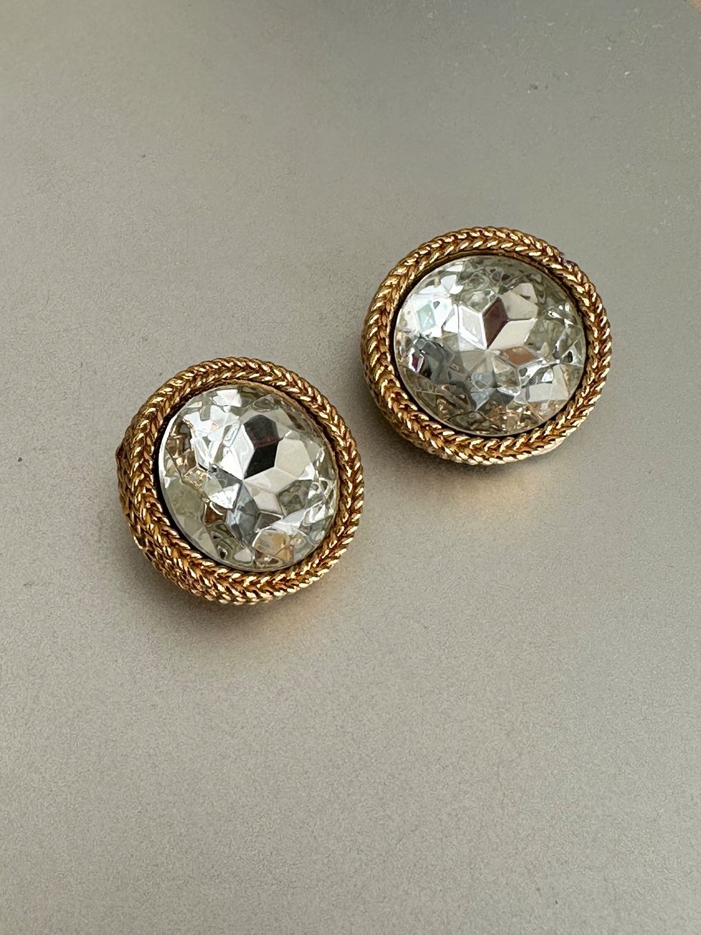 Orecchini pendenti & Orecchini a lobo: Vintage AGATHA PARIS Ohrclips – Usato da Onex venduto da Antiqueshow