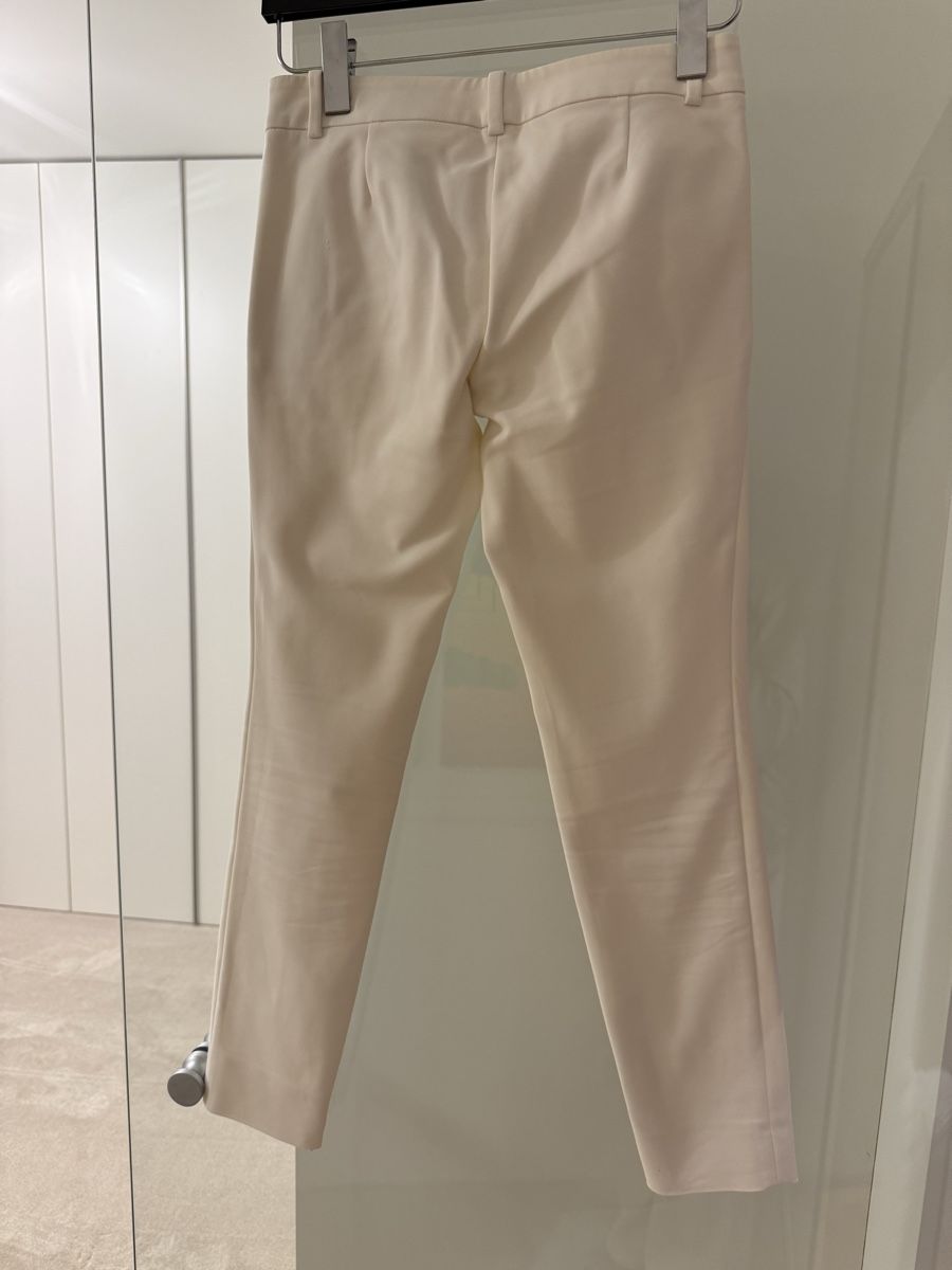 Gucci Pantaloni: Low rise straight trousers – Usato da Paradiso venduto da apf_mh9c 4