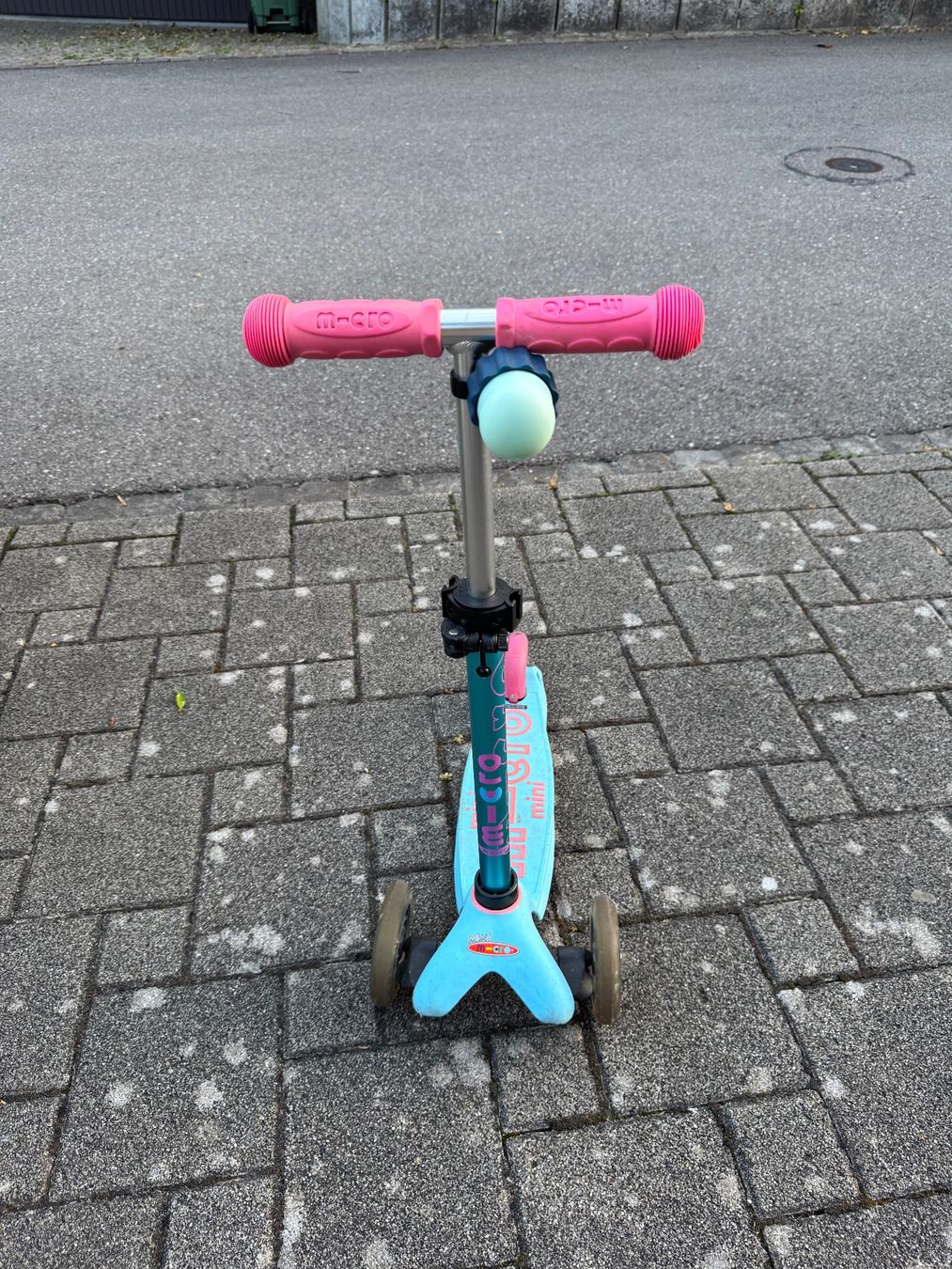 Micro Kickboard: Micro Mini Deluxe Scooter – Usato da Bergdietikon venduto da LA-Sunshine 1
