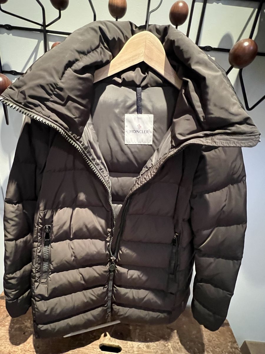 Moncler Giacche: Moncler Daunenjacke dunkelgrün – Usato da Uitikon Waldegg venduto da chrigi.ruch 1