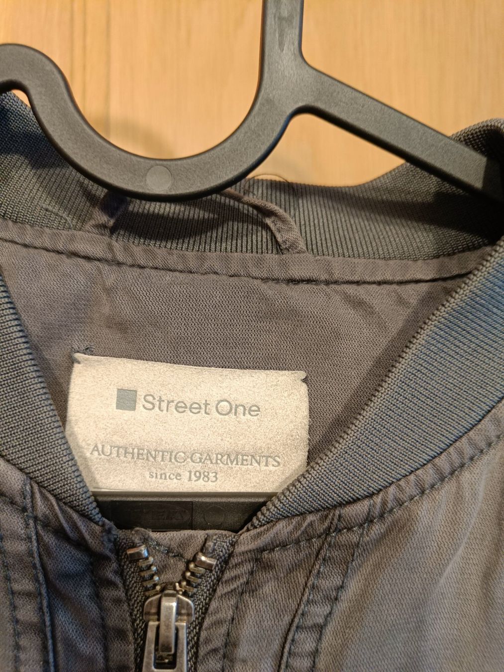Mäntel: Street One leichter Langmantel anthrazit Gr. 38 – Gebraucht aus Zürich von Atelier.Second 4