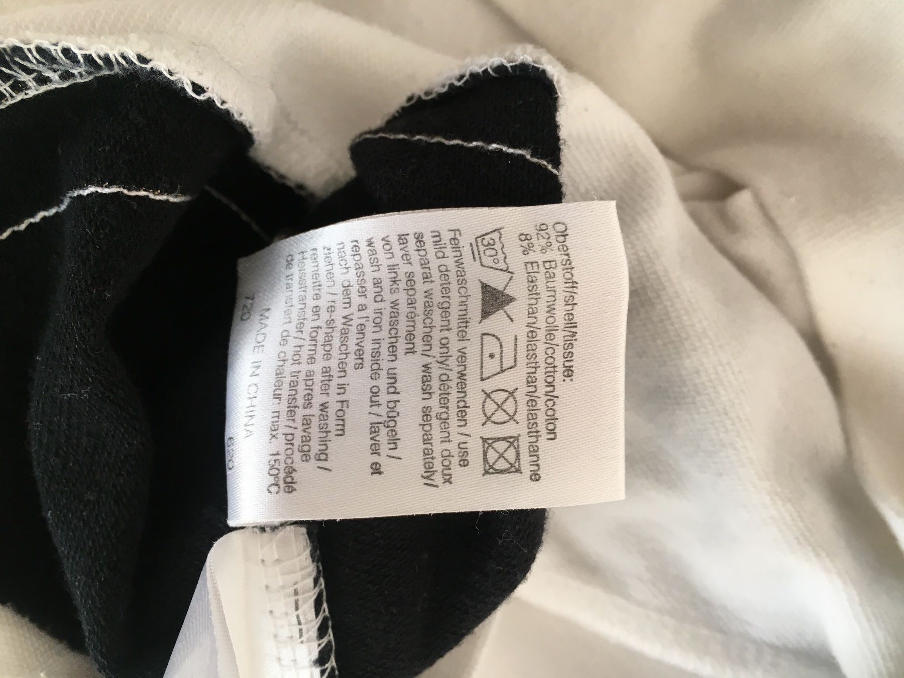 Pullover & Sweatshirts: Sweatshirt / Erima / schwarz weiss / 34 / XS – Gebraucht aus Zürich von laudomai 5
