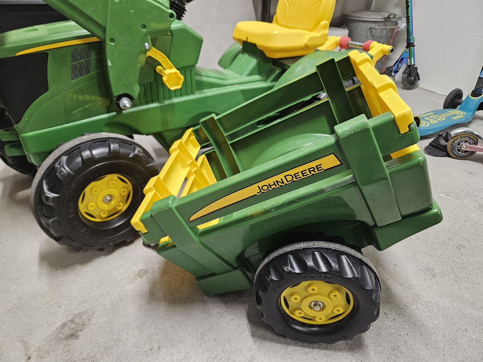 John Deere Véhicules pour enfants: Trettraktor John Deere – D'occasion à Hombrechtikon par jen_b 5