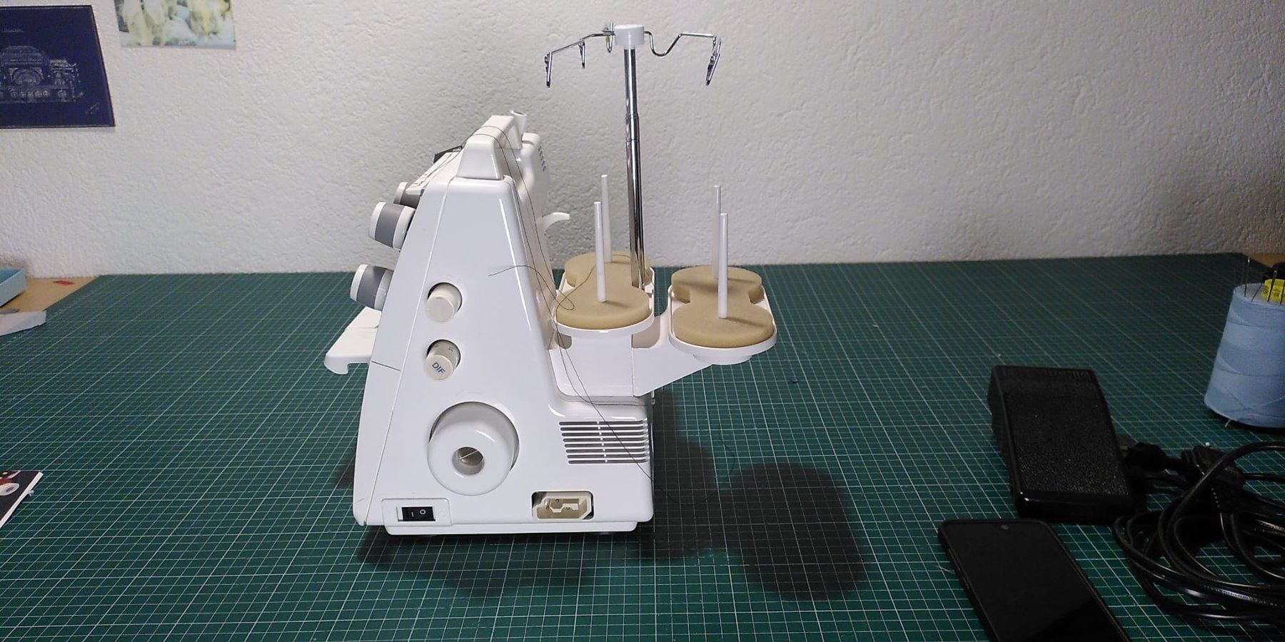 Bernina Macchine da cucire: Bernina Coverlock L220 – Usato da Basel venduto da Novecento01 2