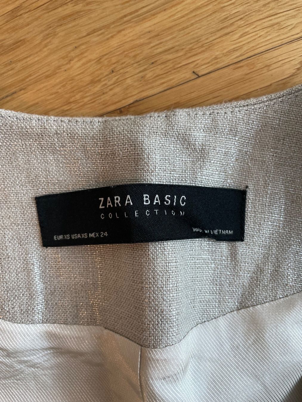 Zara Mäntel: 100% linen Spring coat XS Zara Collection – Gebraucht aus Zug von dim_np7l 3