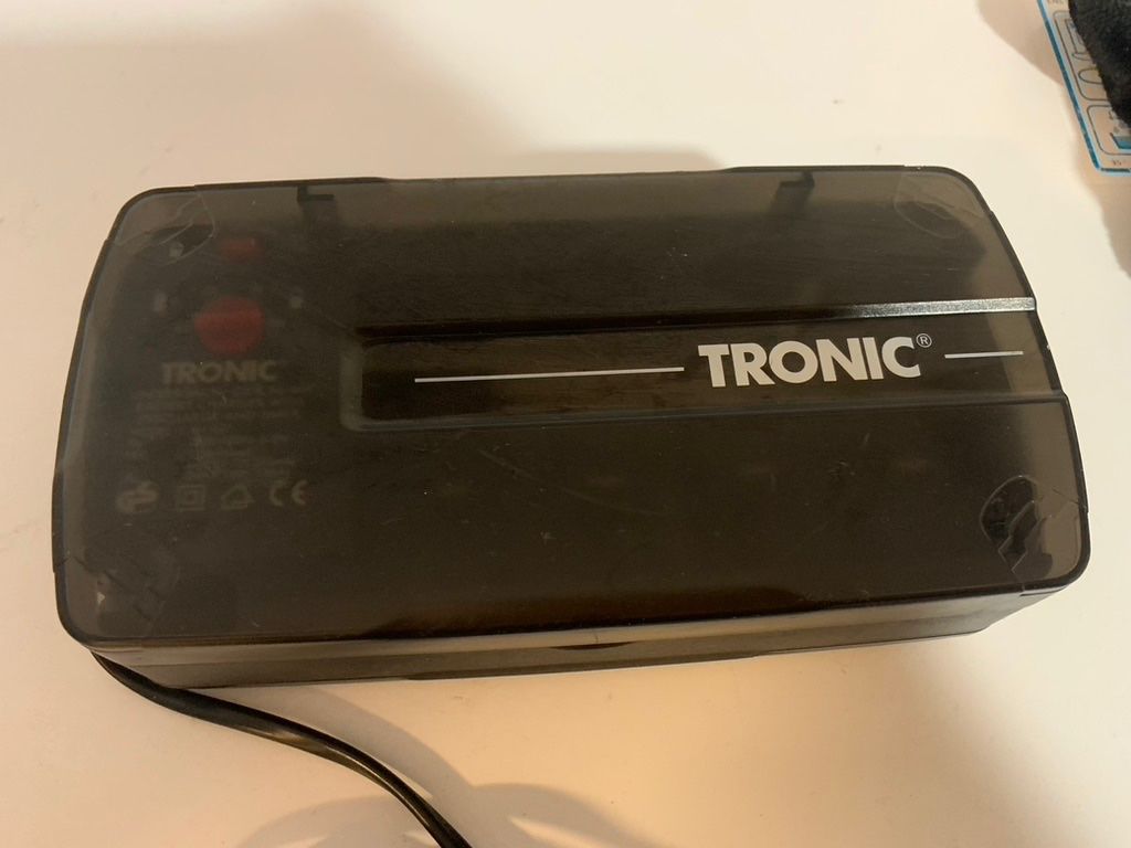 Caricatori & Batterie: Universal-Schnellladegerät "Tonic" – Usato da Therwil venduto da Zak0