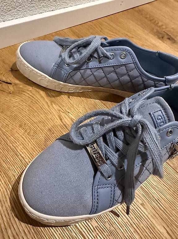Scarpe da donna: Guess Schuhe Grösse 39 – Usato da Schötz venduto da kon_57fh 1