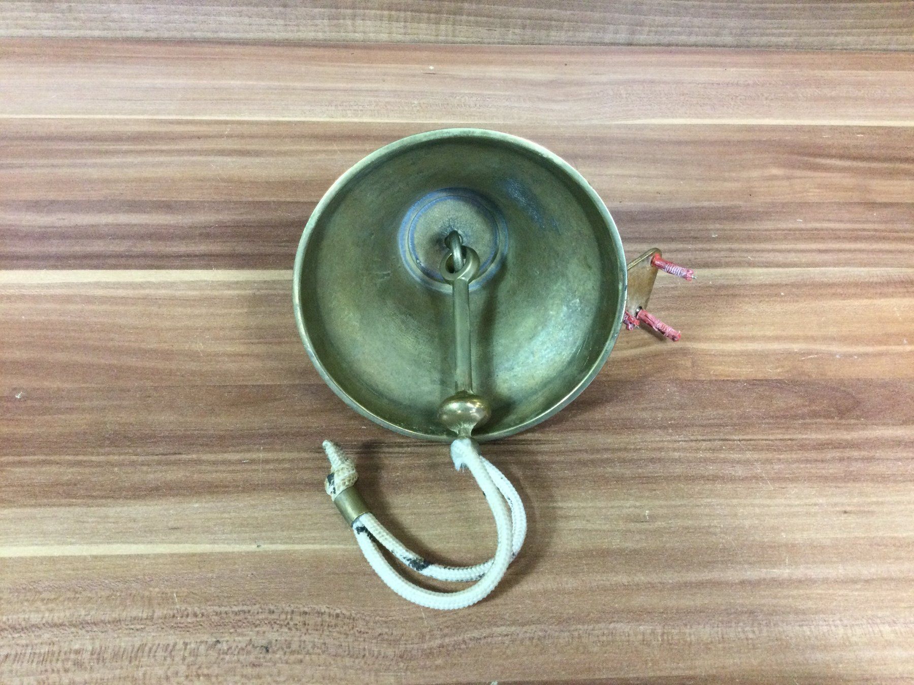 Attrezzi da lavoro: Gebrauchte Schiffsglocke Messing mit Wandhalterung – Usato da Wangen SZ venduto da kuriosum12 2
